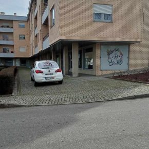 Loja para arrendamento/ Moimenta da Beira
