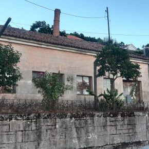 Moradia para reconstrução total / Castelo / Moimenta da Beira